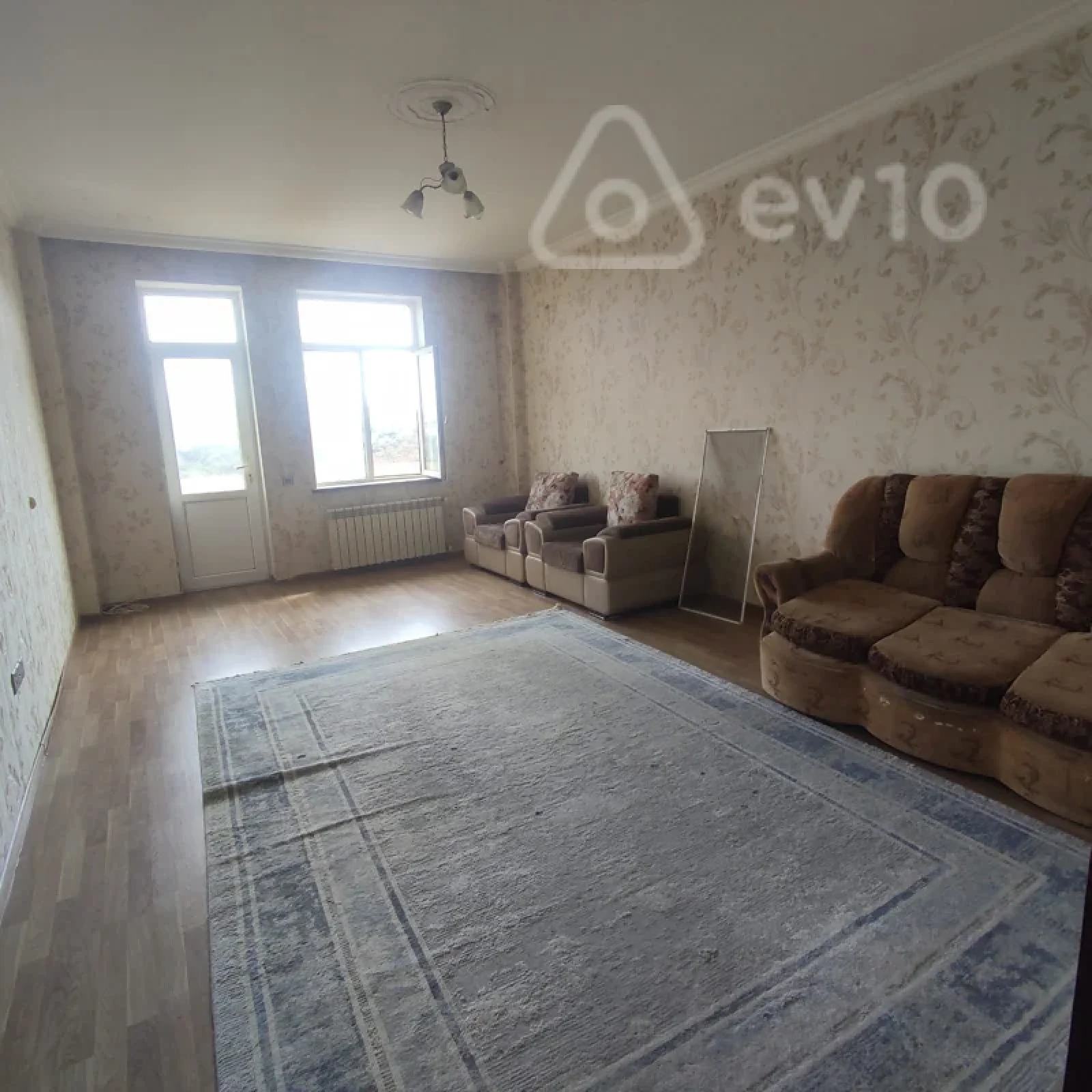 Kirayə verilir 2 otaqlı yeni tikili 107 m²