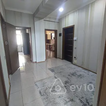 Kirayə verilir 2 otaqlı yeni tikili 107 m²