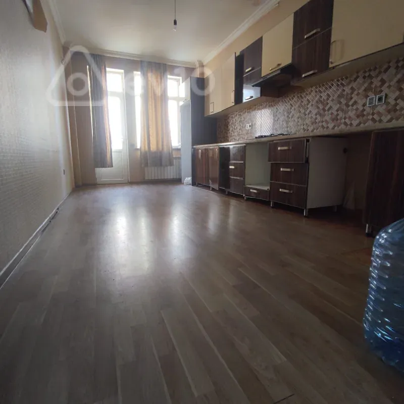 Kirayə verilir 2 otaqlı yeni tikili 107 m²