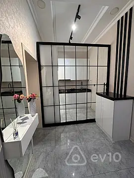 Kirayə verilir 2 otaqlı yeni tikili 65 m²