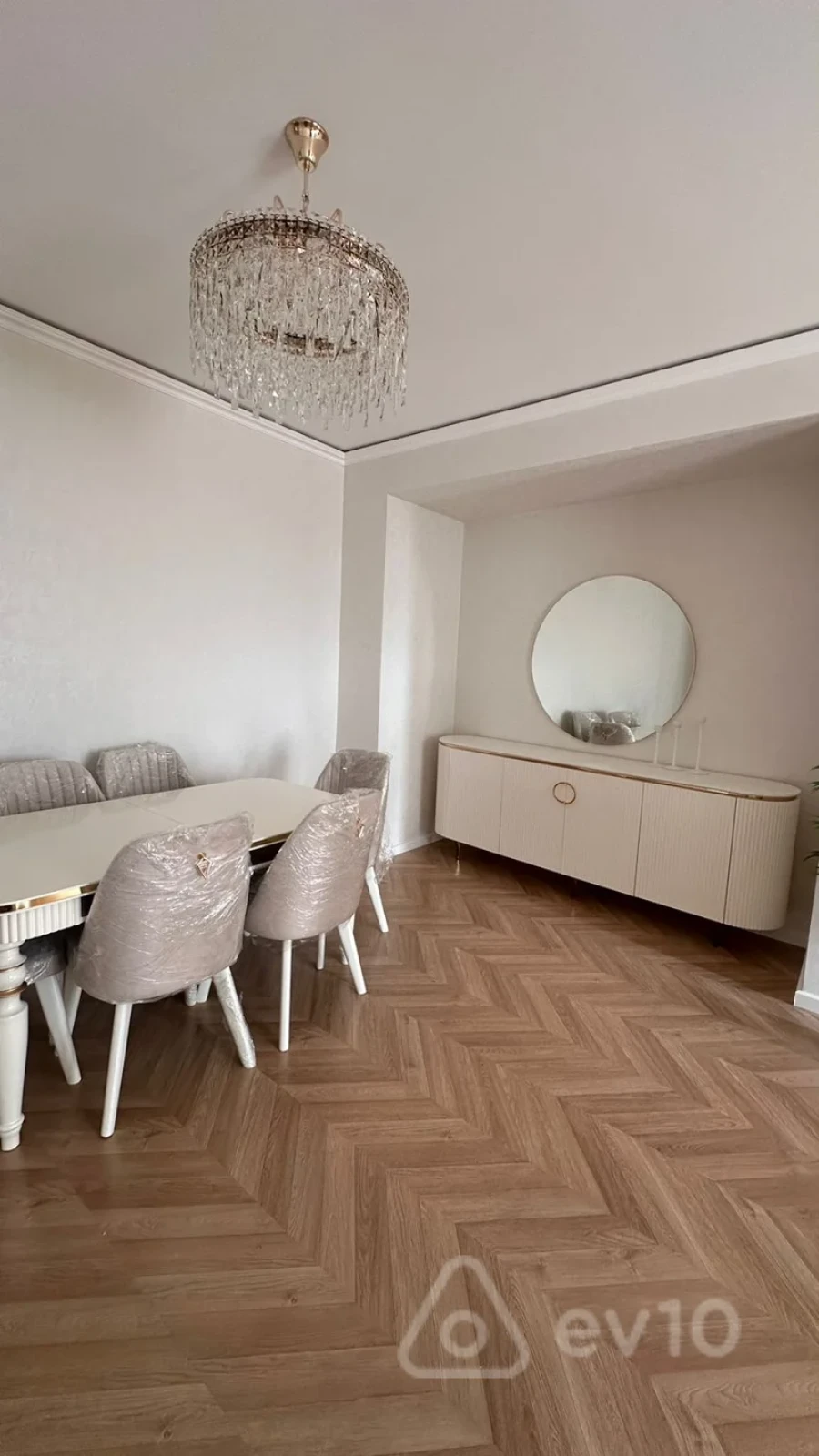 Kirayə verilir 3 otaqlı yeni tikili 150 m²