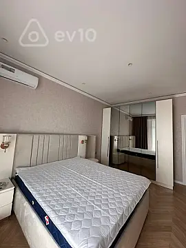Kirayə verilir 3 otaqlı yeni tikili 150 m²