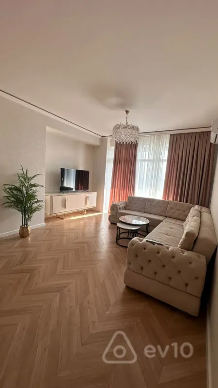 Kirayə verilir 3 otaqlı yeni tikili 150 m²