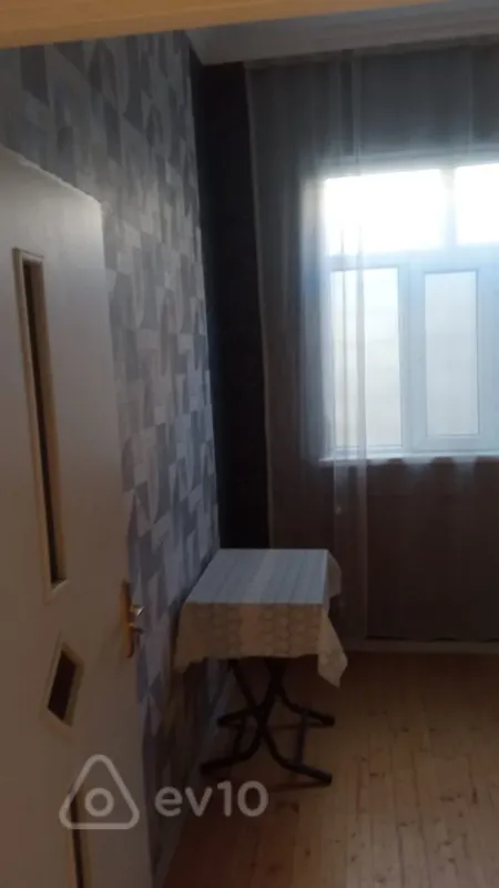 Kirayə verilir 2 otaqlı həyət evi 55 m²