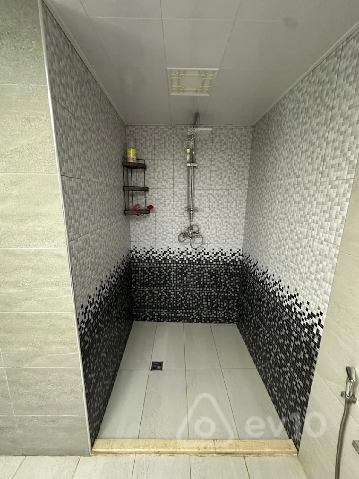 Kirayə verilir 2 otaqlı həyət evi 75 m²