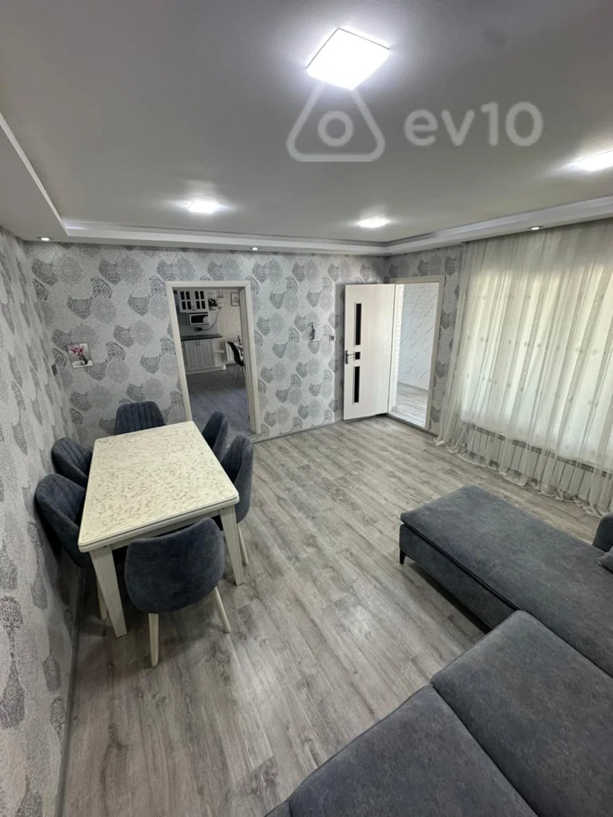 Kirayə verilir 2 otaqlı həyət evi 75 m²