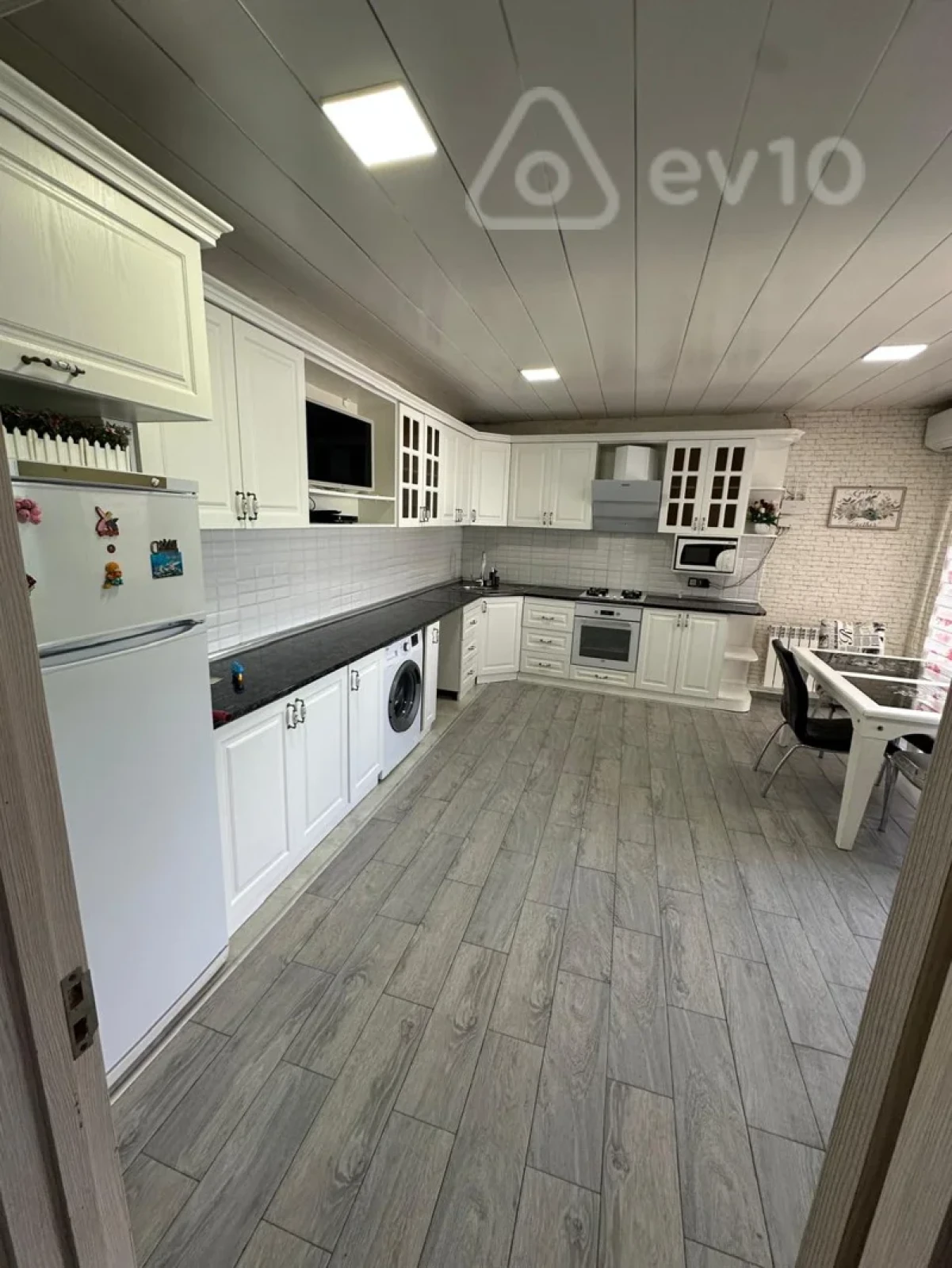 Kirayə verilir 2 otaqlı həyət evi 75 m²