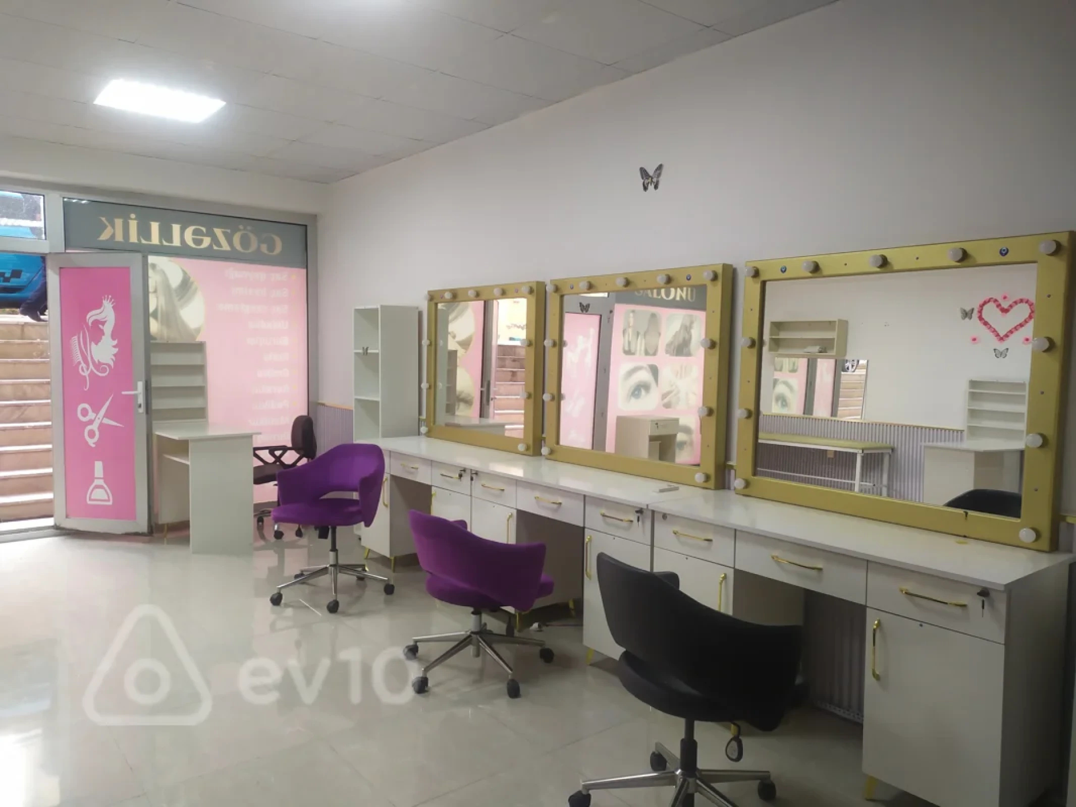 Satılır mənzil 48 m²