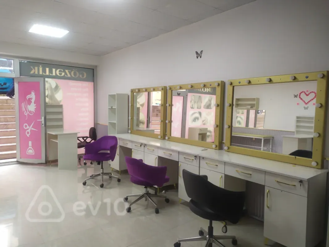 Satılır mənzil 48 m²