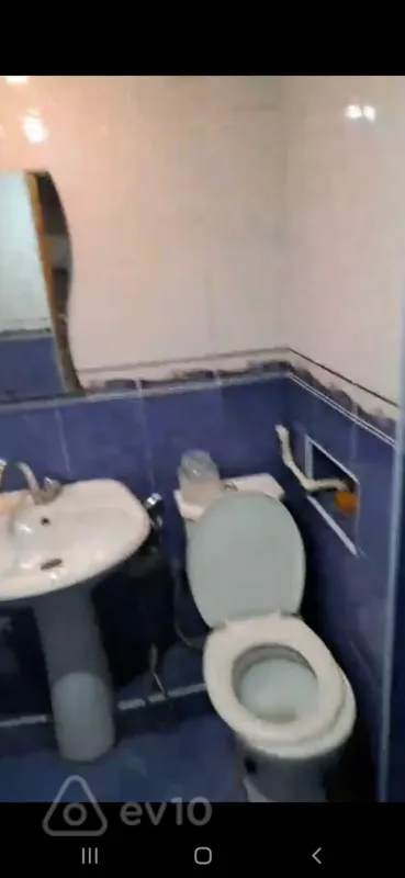 Kirayə verilir 2 otaqlı köhnə tikili 45 m²