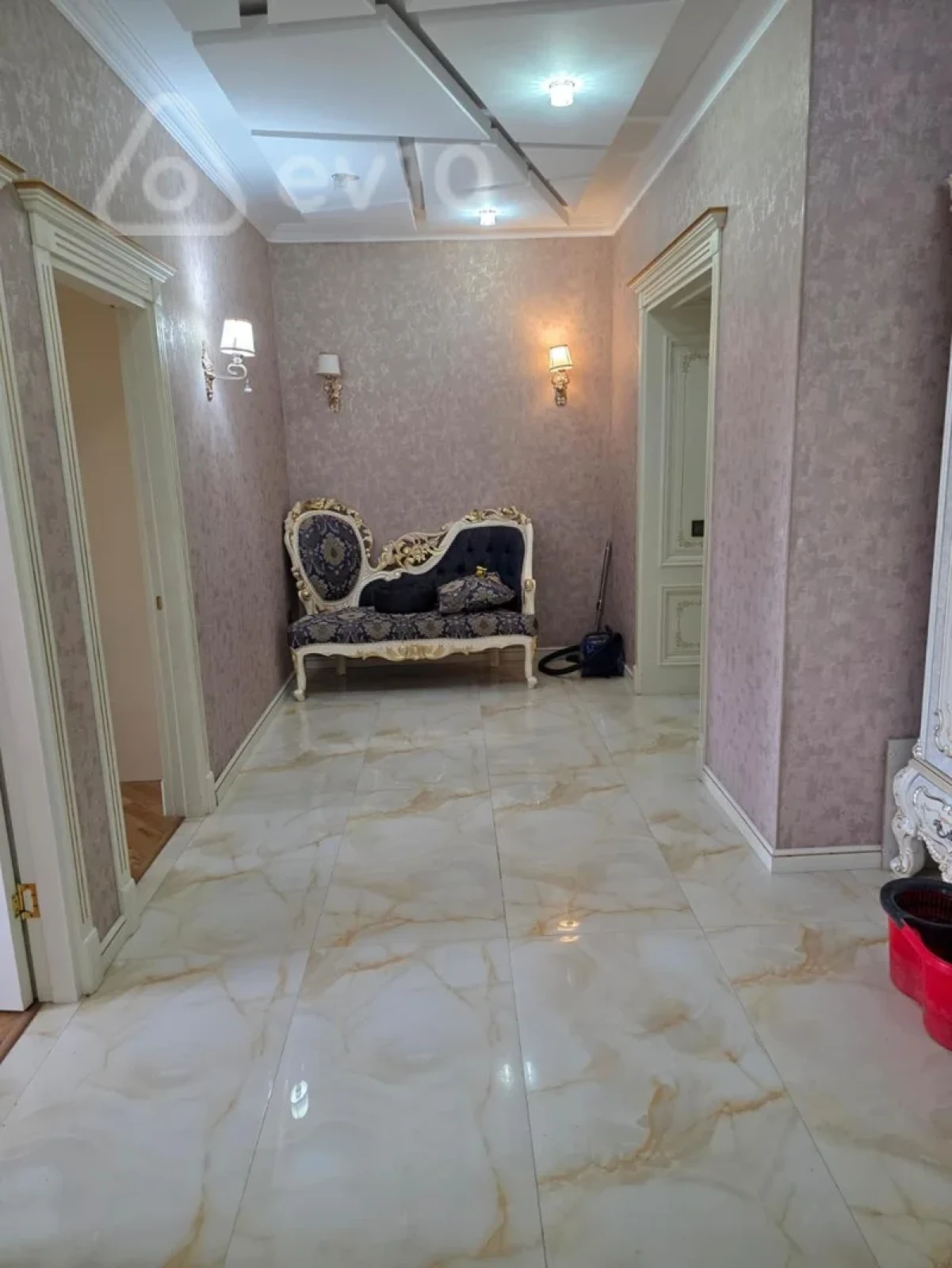 Kirayə verilir 3 otaqlı yeni tikili 143 m²