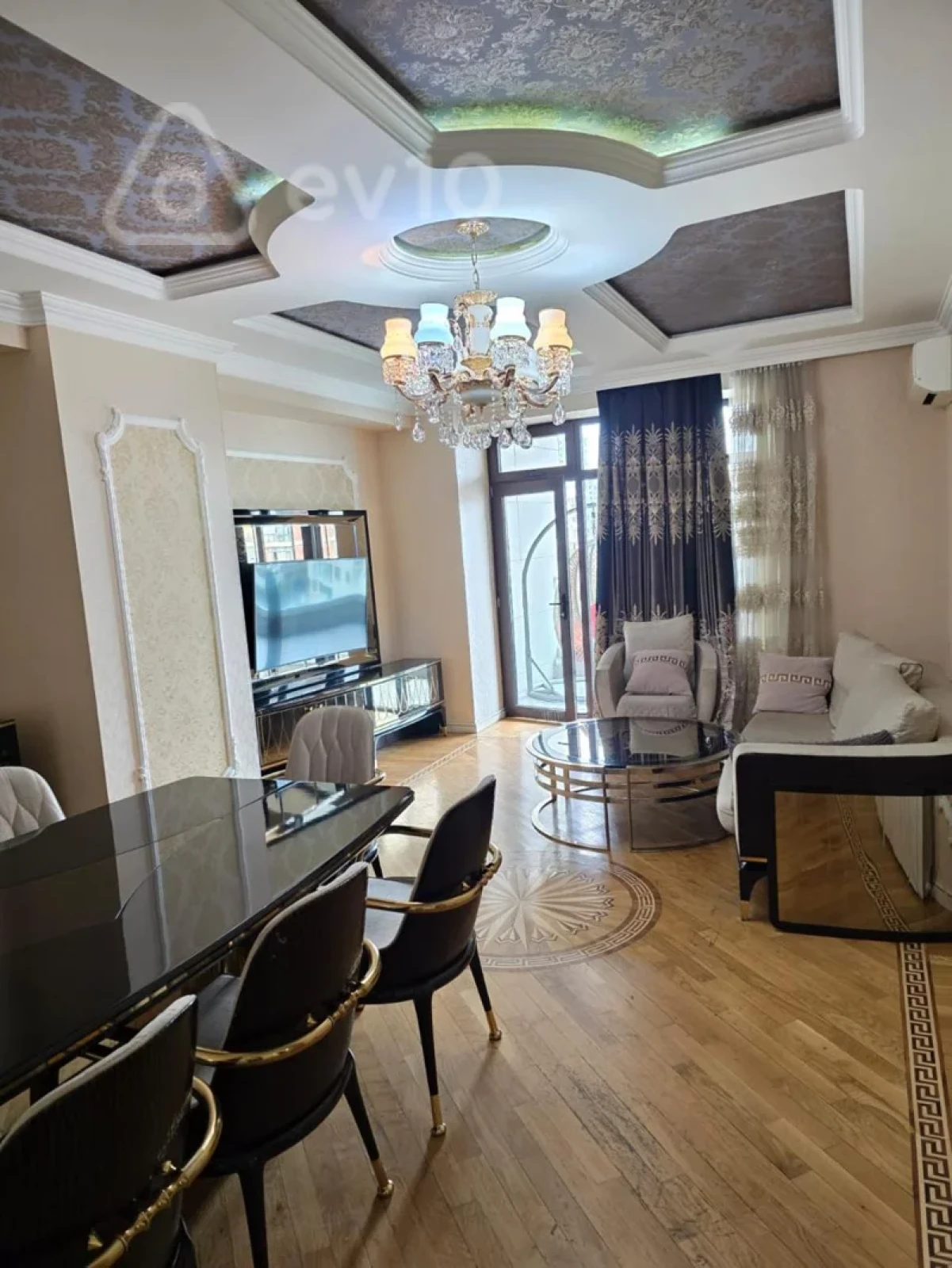 Kirayə verilir 3 otaqlı yeni tikili 143 m²