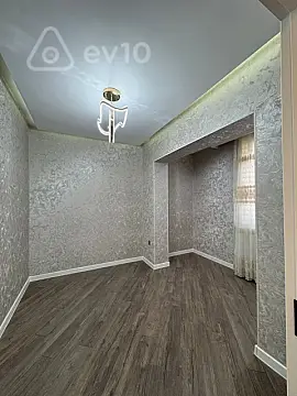 Kirayə verilir 3 otaqlı köhnə tikili 100 m²