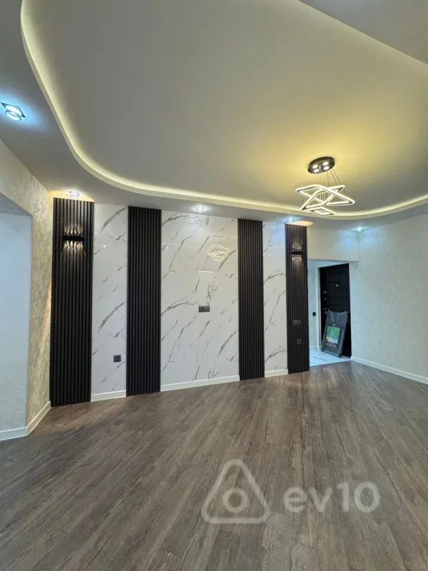 Kirayə verilir 3 otaqlı köhnə tikili 100 m²