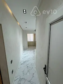Kirayə verilir 3 otaqlı köhnə tikili 100 m²