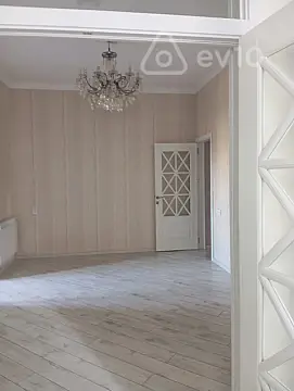 Kirayə verilir 2 otaqlı köhnə tikili 46 m²