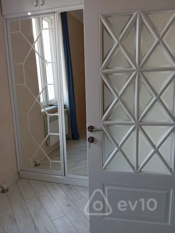 Kirayə verilir 2 otaqlı köhnə tikili 46 m²