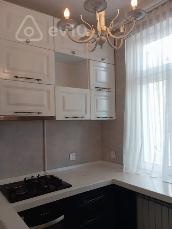 Kirayə verilir 2 otaqlı köhnə tikili 46 m²