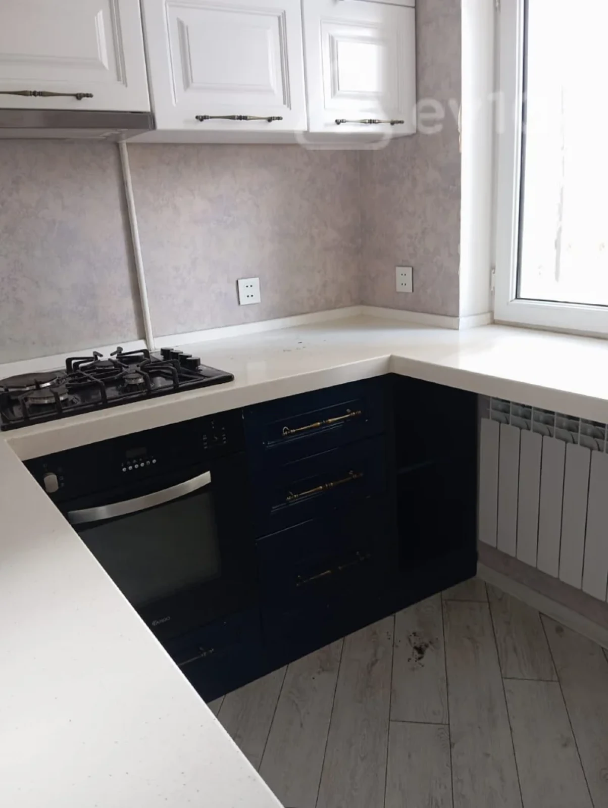 Kirayə verilir 2 otaqlı köhnə tikili 46 m²