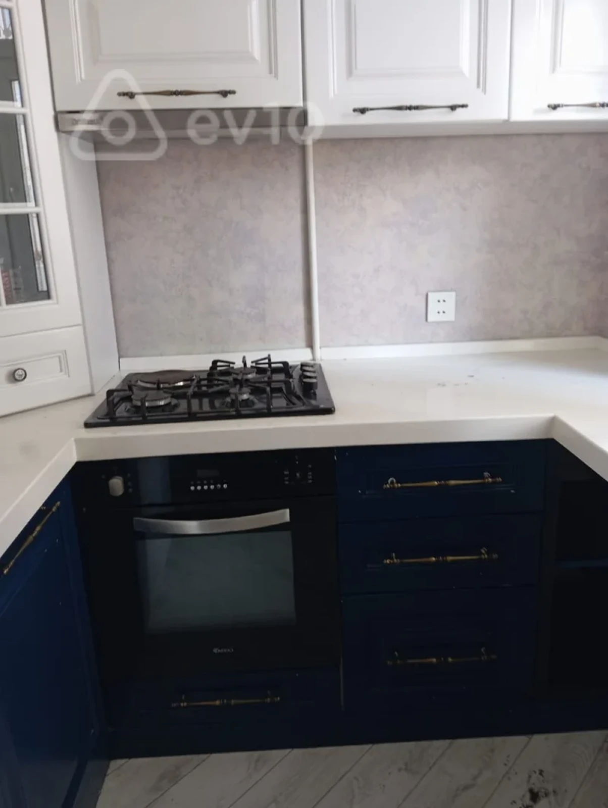Kirayə verilir 2 otaqlı köhnə tikili 46 m²