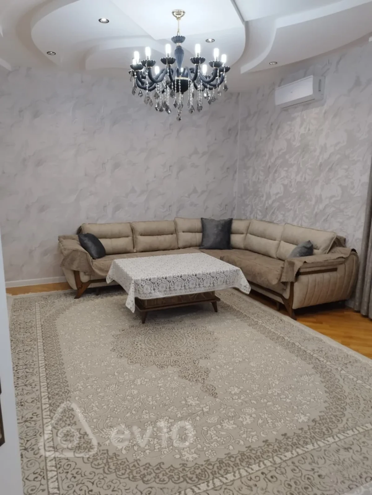 Kirayə verilir 3 otaqlı yeni tikili 110 m²