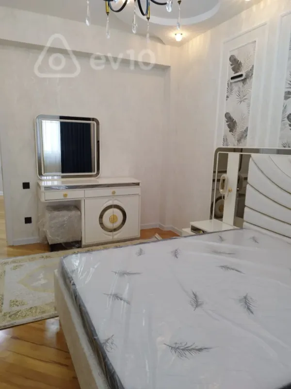 Kirayə verilir 3 otaqlı yeni tikili 110 m²