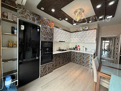 Kirayə verilir 2 otaqlı yeni tikili 100 m²