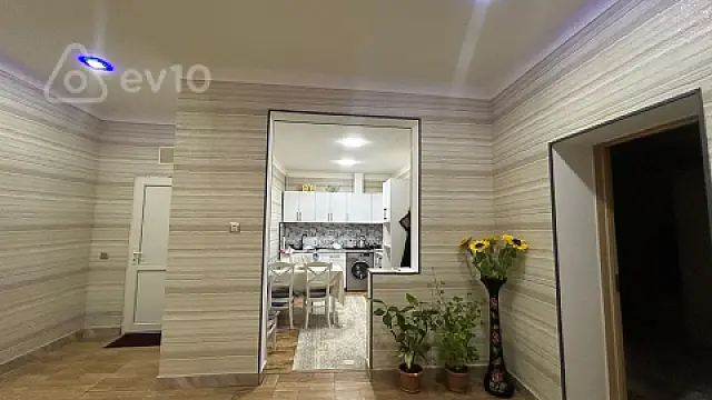 Satılır 3 otaqlı həyət evi 555 m²
