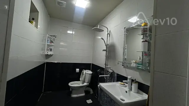 Satılır 3 otaqlı həyət evi 555 m²