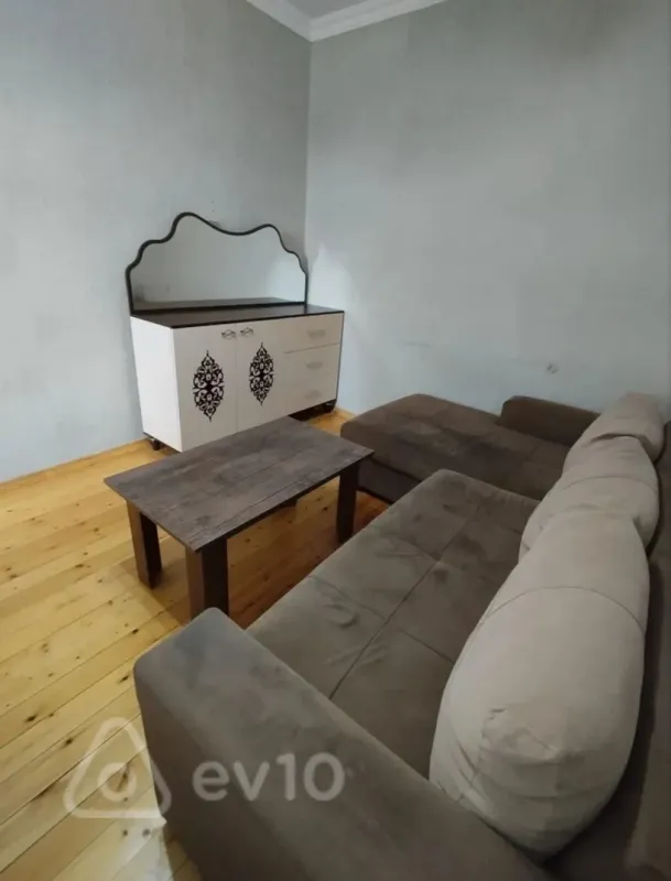 Kirayə verilir 2 otaqlı həyət evi 55 m²