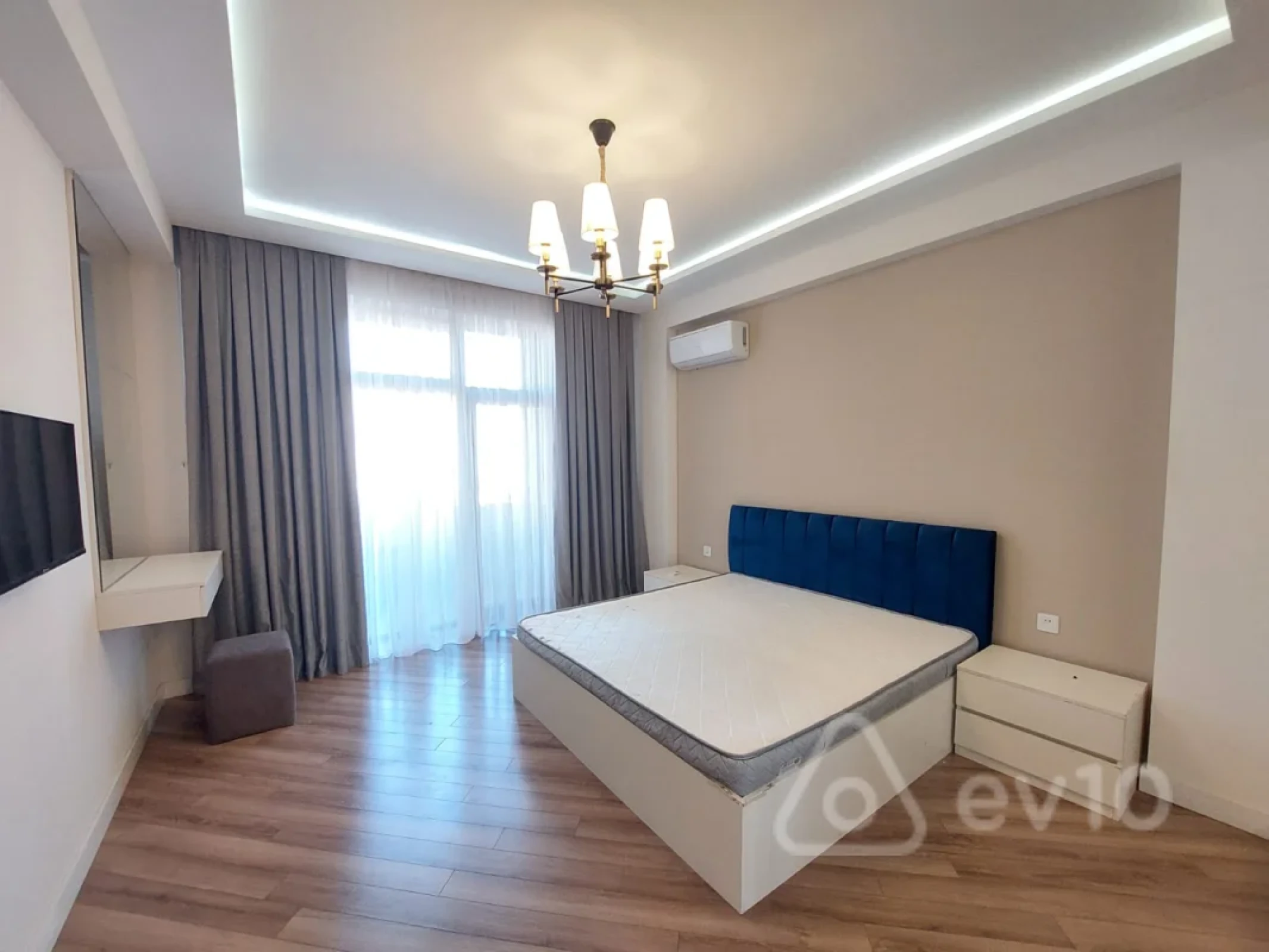 Satılır 3 otaqlı yeni tikili 100 m²