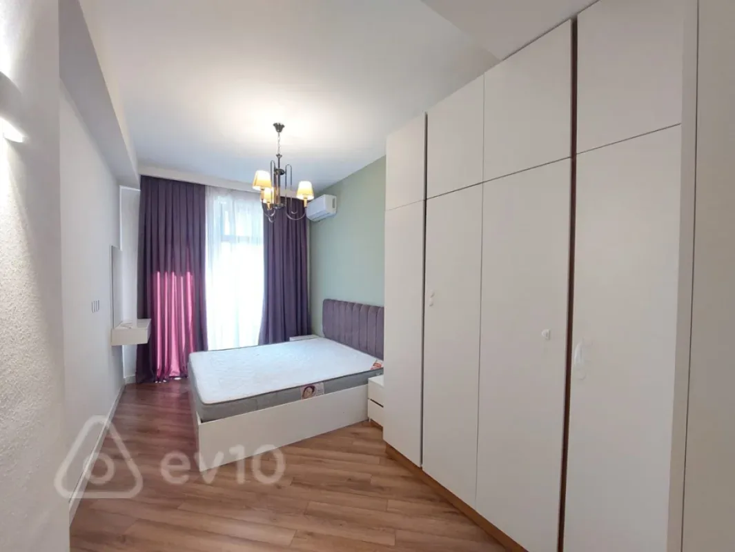 Satılır 3 otaqlı yeni tikili 100 m²