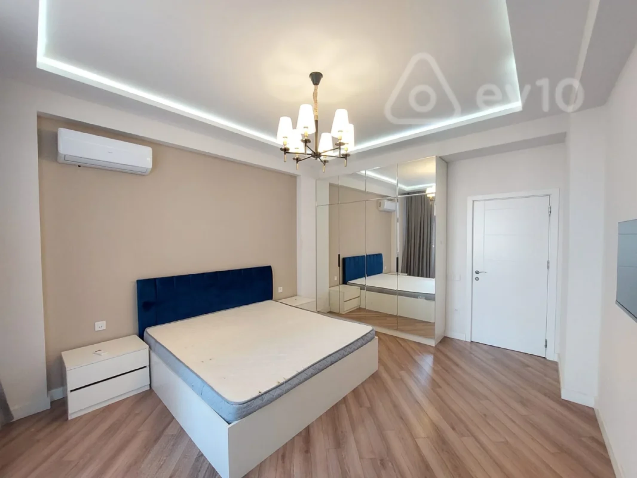 Satılır 3 otaqlı yeni tikili 100 m²