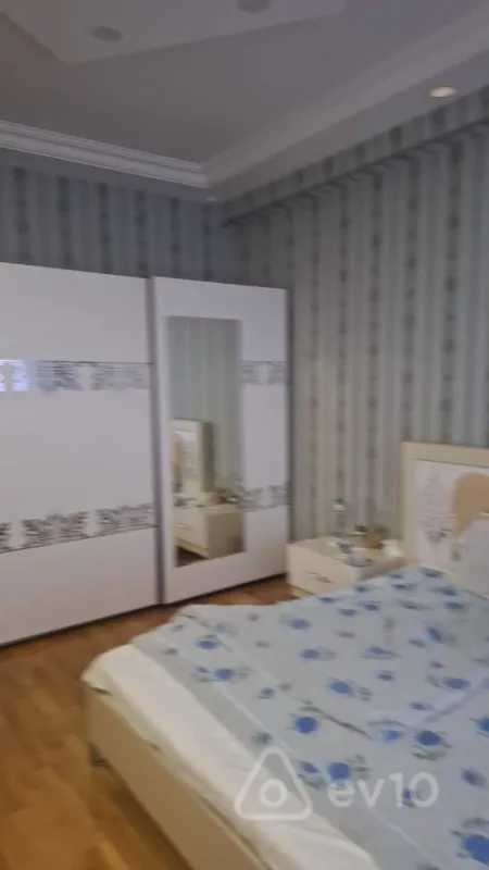 Satılır 3 otaqlı yeni tikili 1110 m²