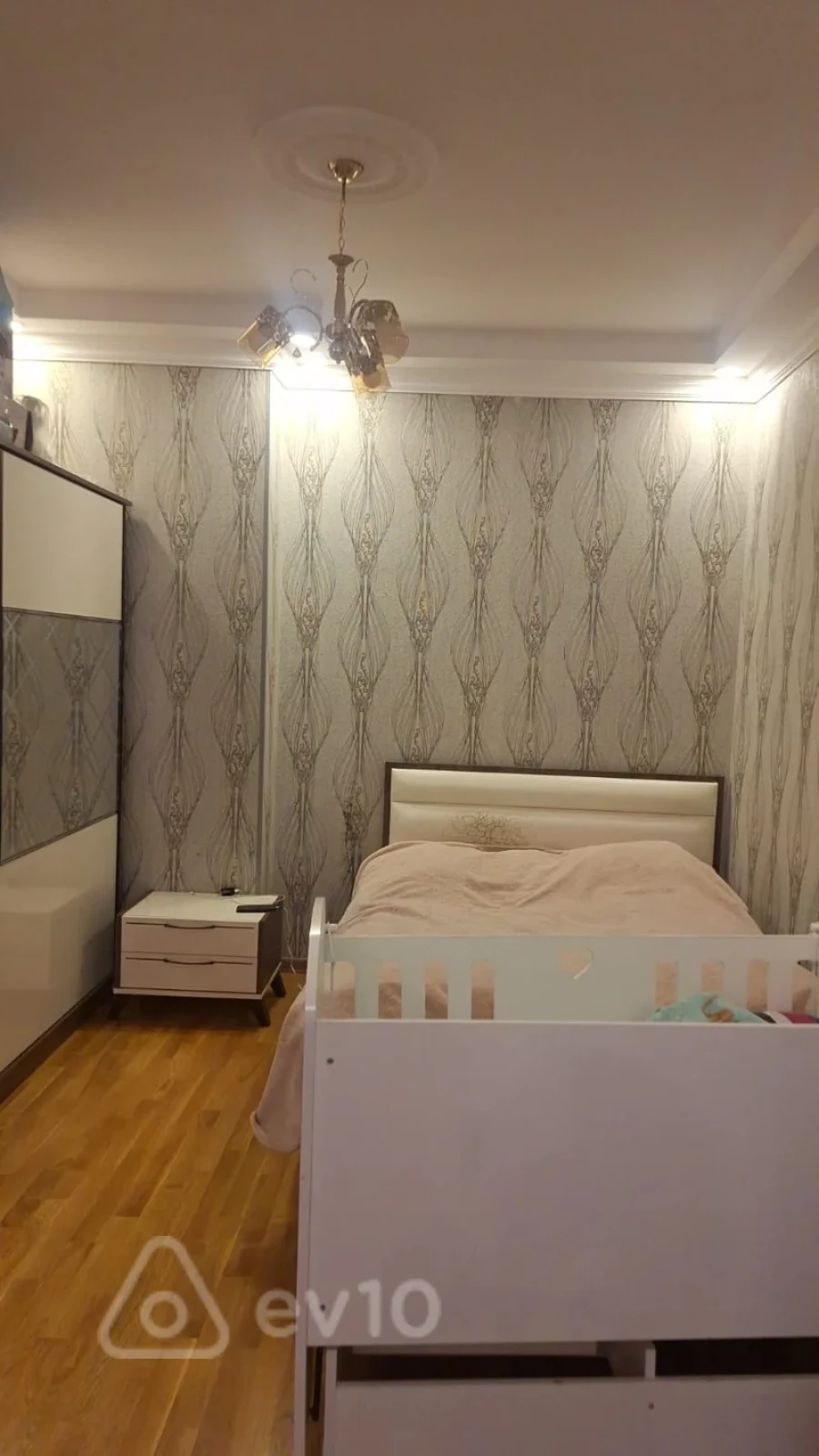 Satılır 3 otaqlı yeni tikili 1110 m²