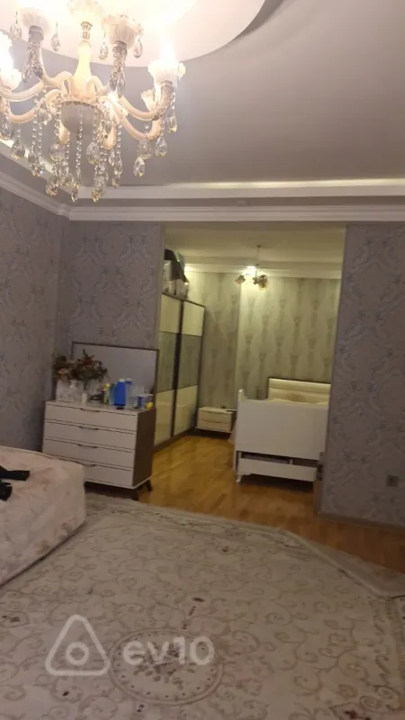 Satılır 3 otaqlı yeni tikili 1110 m²
