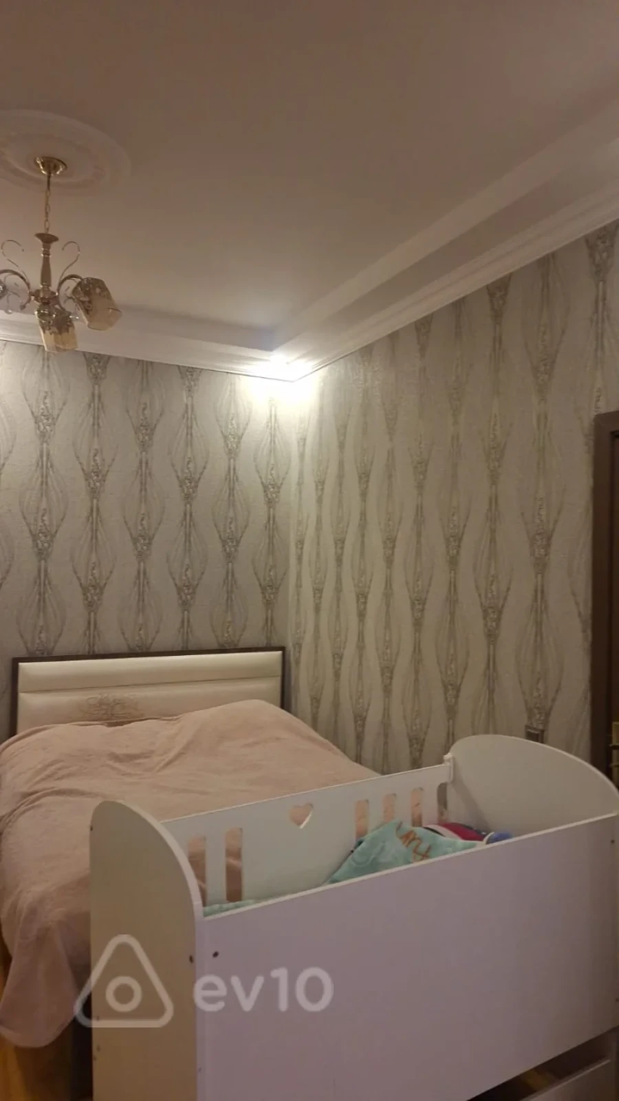 Satılır 3 otaqlı yeni tikili 1110 m²