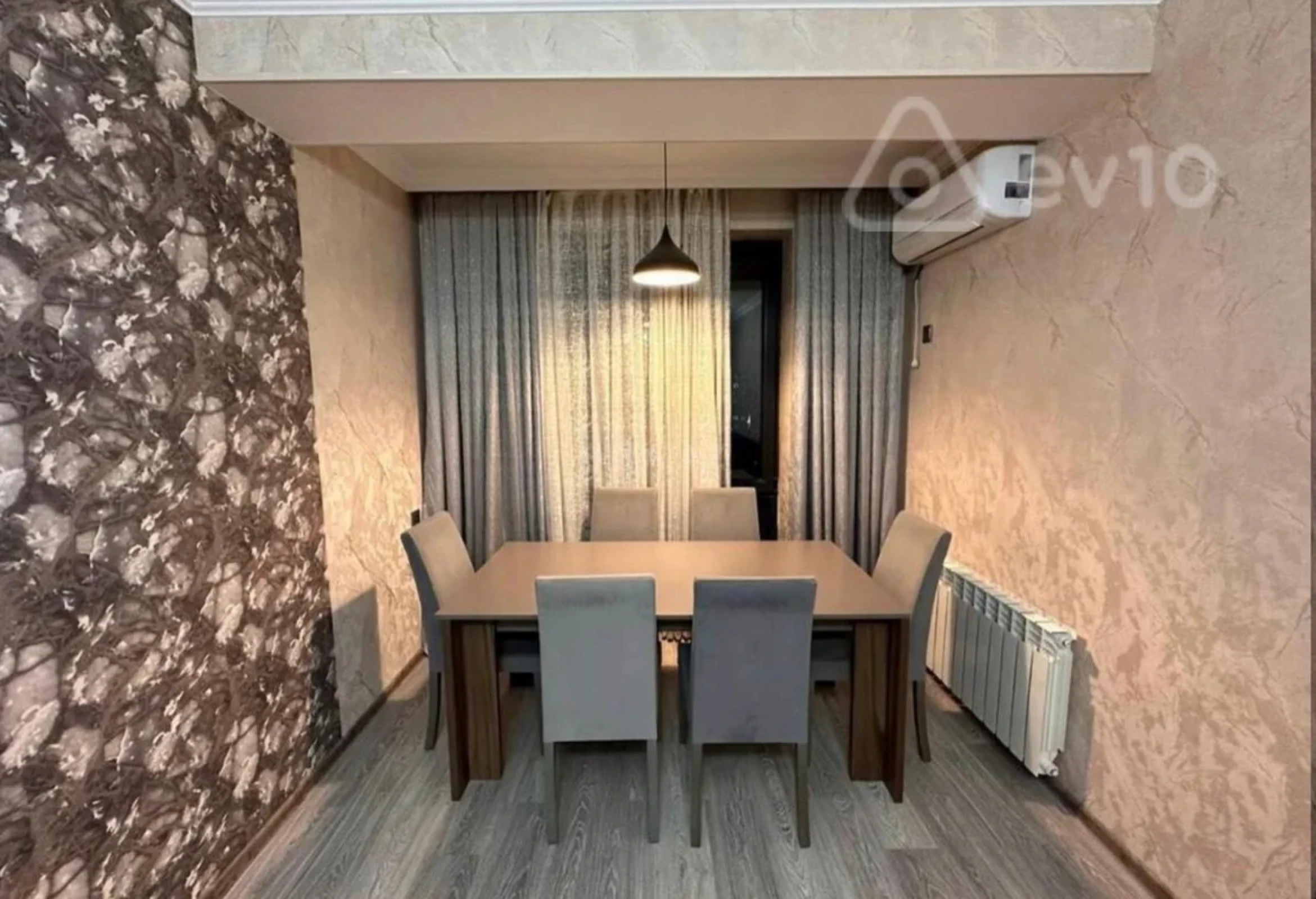 Kirayə verilir 2 otaqlı yeni tikili 65 m²