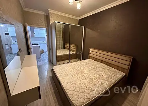 Kirayə verilir 2 otaqlı yeni tikili 65 m²