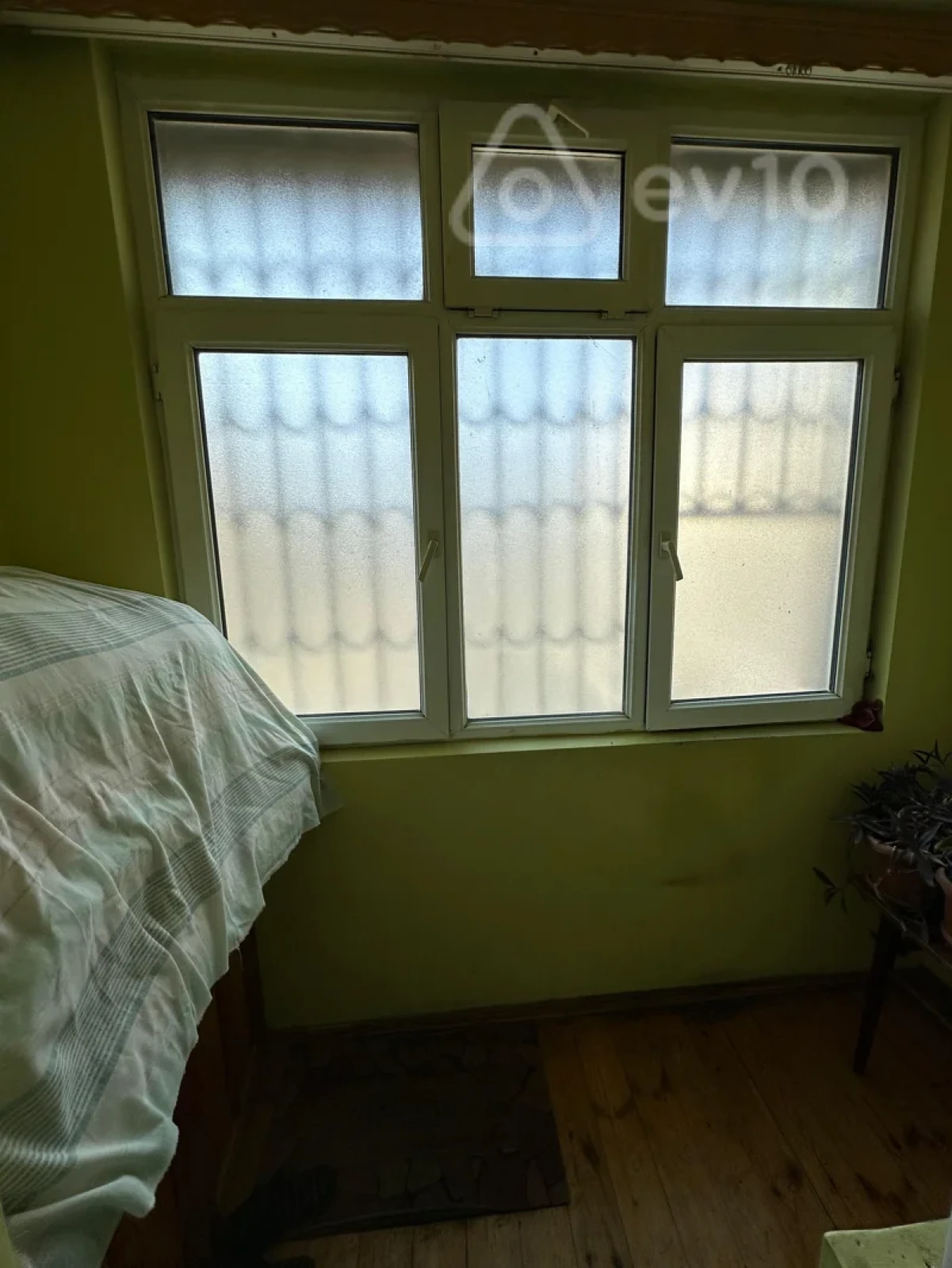 Satılır 5 otaqlı köhnə tikili 105 m²