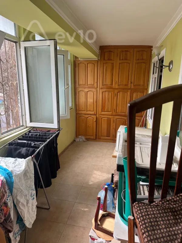 Satılır 5 otaqlı köhnə tikili 105 m²