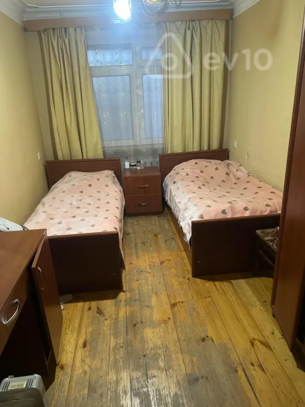 Satılır 5 otaqlı köhnə tikili 105 m²
