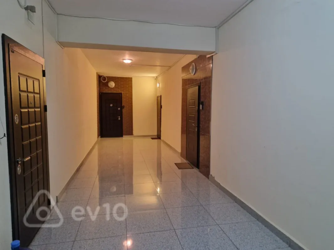Kirayə verilir 2 otaqlı yeni tikili 70 m²