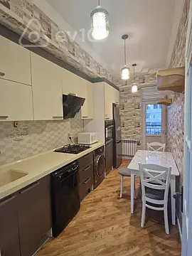 Kirayə verilir 2 otaqlı yeni tikili 70 m²