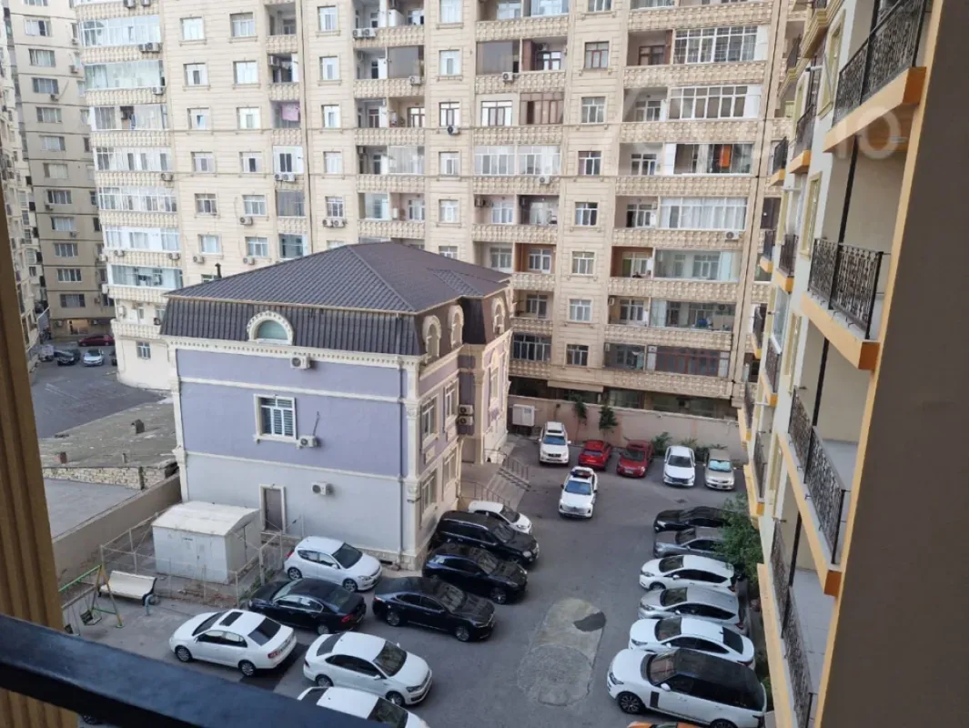 Kirayə verilir 2 otaqlı yeni tikili 70 m²