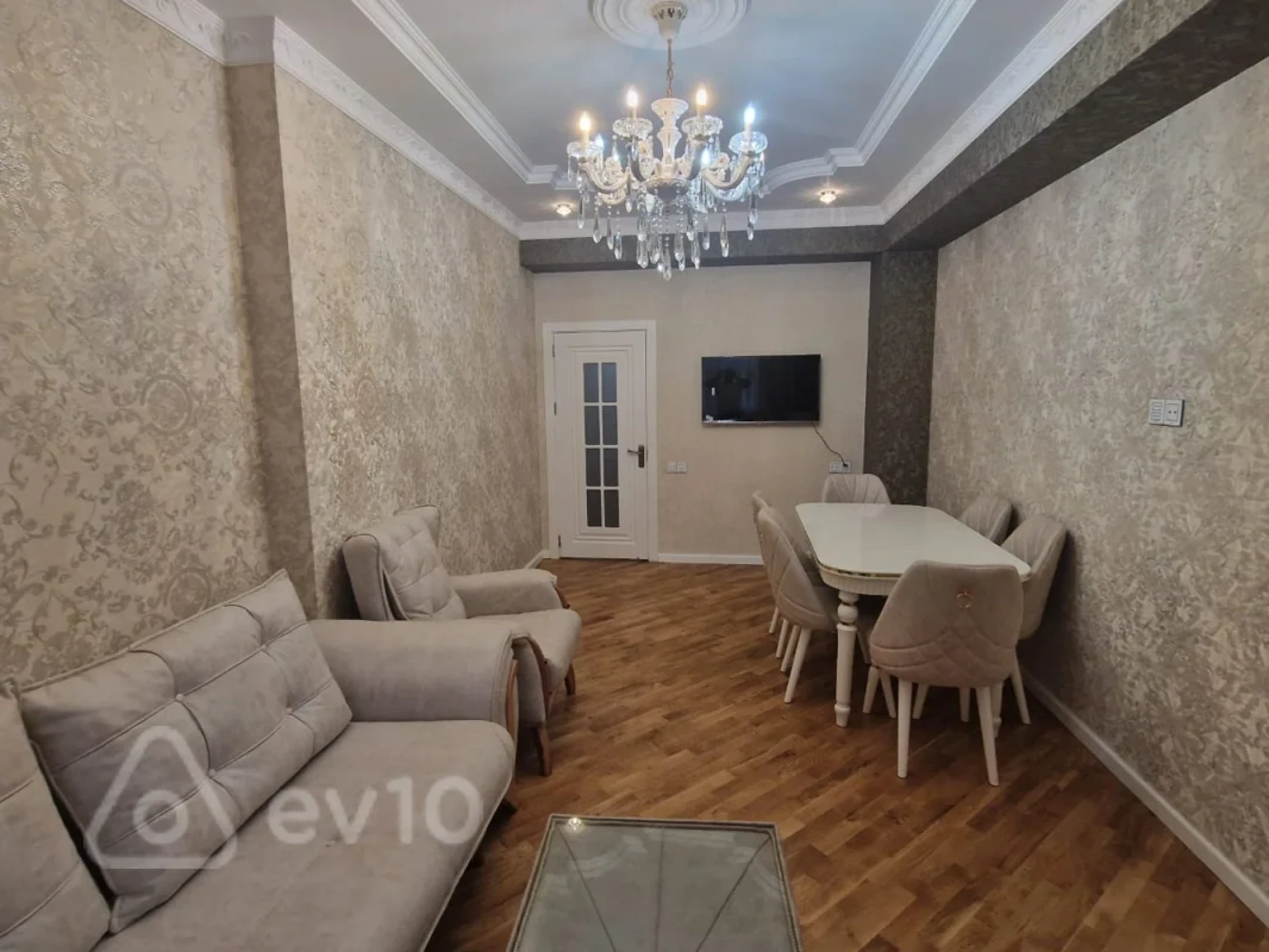 Kirayə verilir 2 otaqlı yeni tikili 70 m²