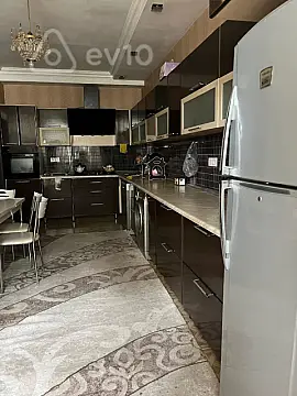 Kirayə verilir 3 otaqlı yeni tikili 90 m²