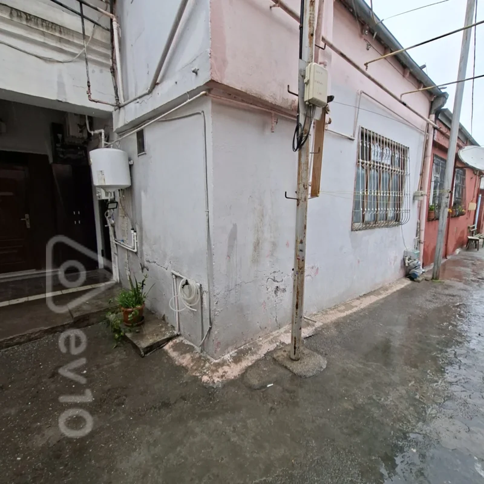 Kirayə verilir 2 otaqlı köhnə tikili 50 m²