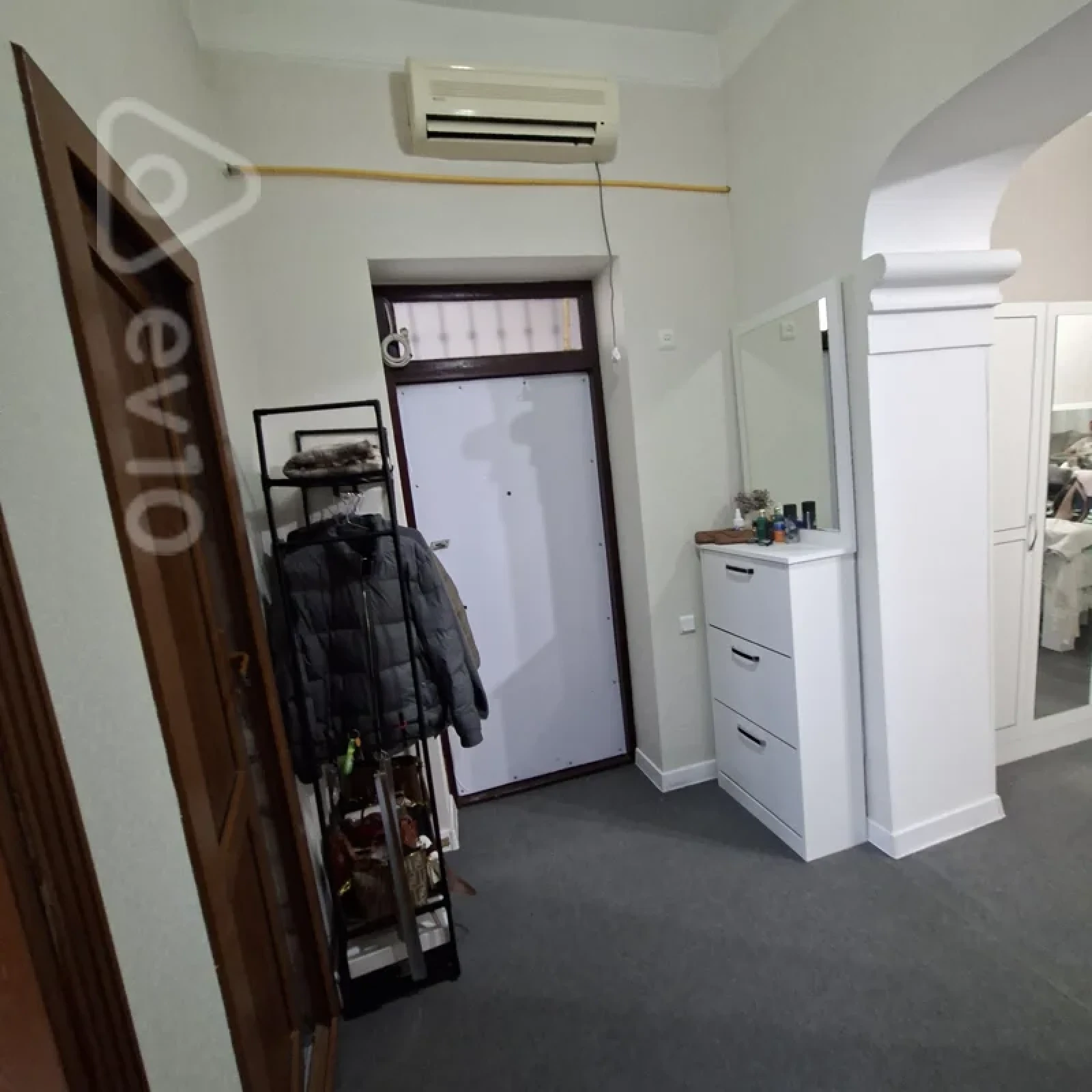 Kirayə verilir 2 otaqlı köhnə tikili 50 m²