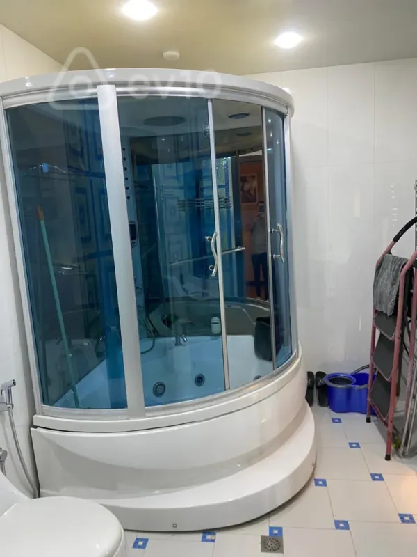 Kirayə verilir 3 otaqlı yeni tikili 138 m²